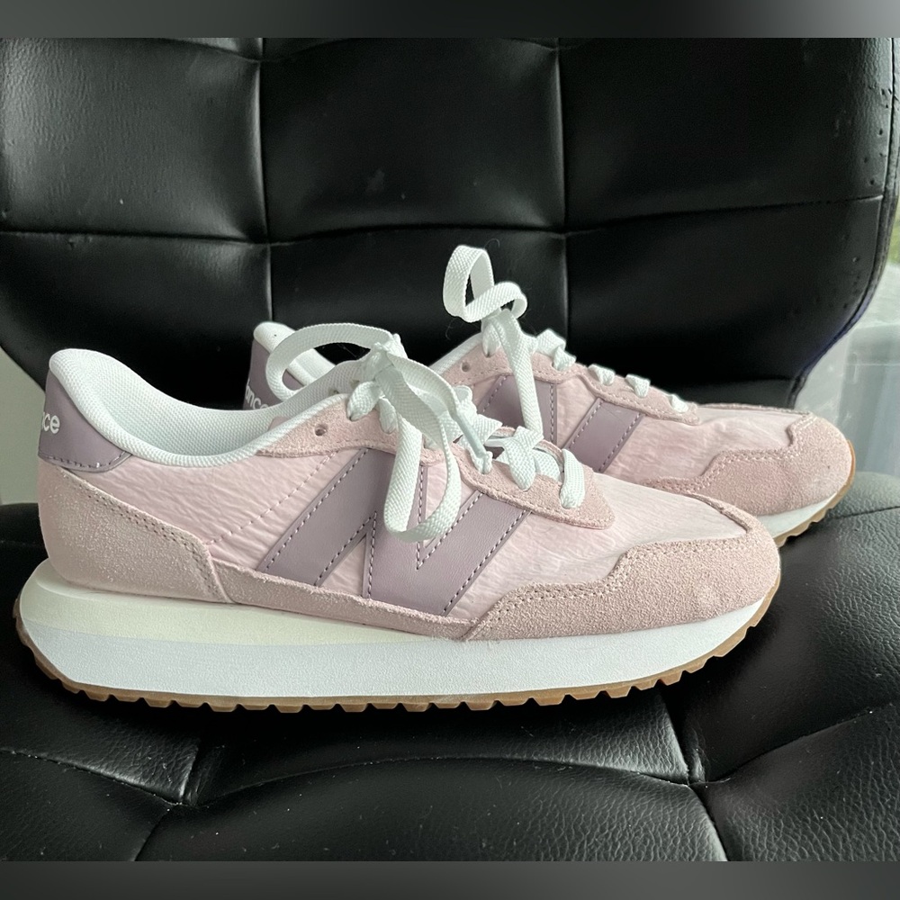 New Balance 237 Sneakers